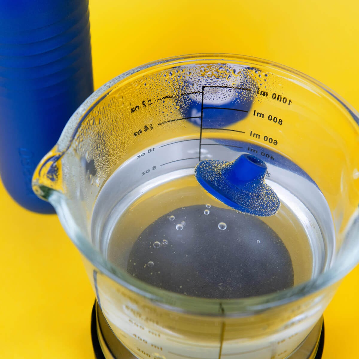 Reinigung des Mundstücks mit heißem Wasser
