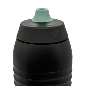 Schwarze Keego Trinkflasche mit Easy Clean Noppe aus reinem Silikon gravel green